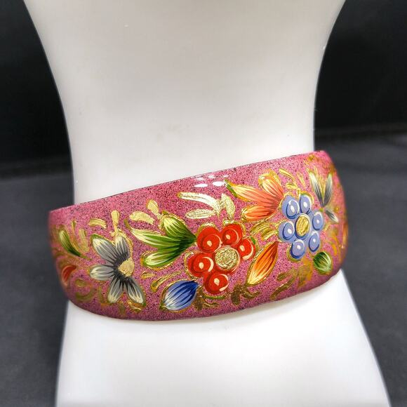 Vintage Floral Enamel Over Copper Cuff Bracelet , Floral Design Gold Trim, 1960 - Picture 10 of 10